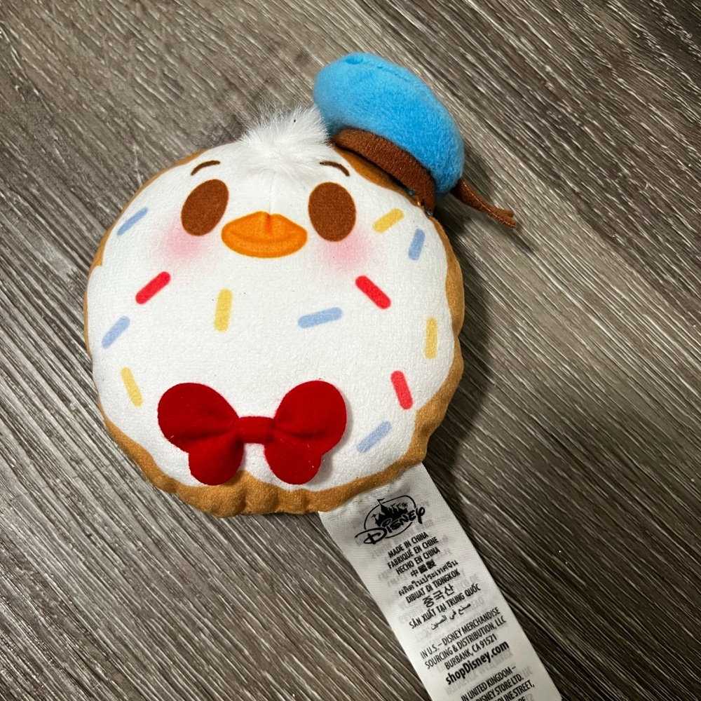 Munchlings Donald Duck cookie donut mini plush